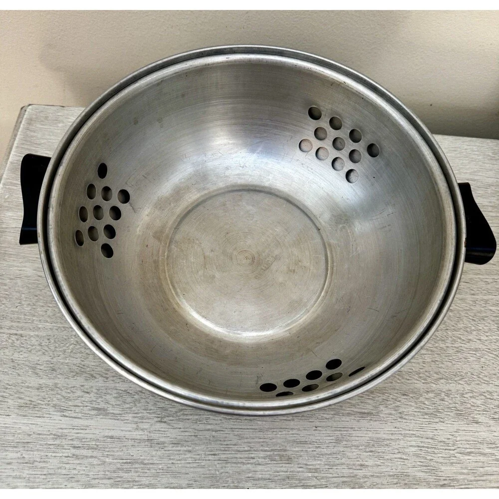 Vintage West Bend Aluminum Serving Oven Bun Warmer Buns Girl Graphic 3 Piece MCM